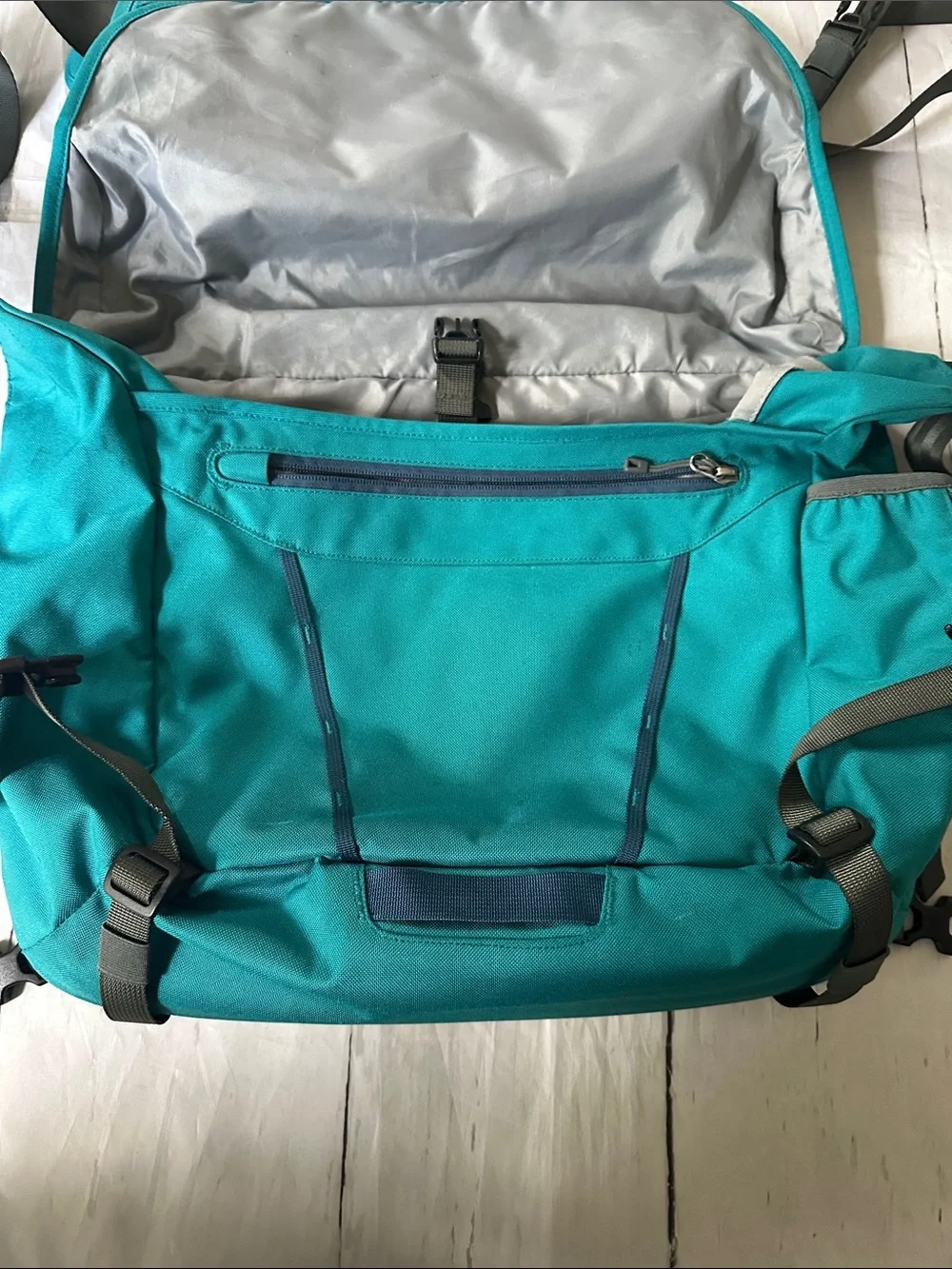 Patagonia Mini Mass Teal and Gray Messenger Bag